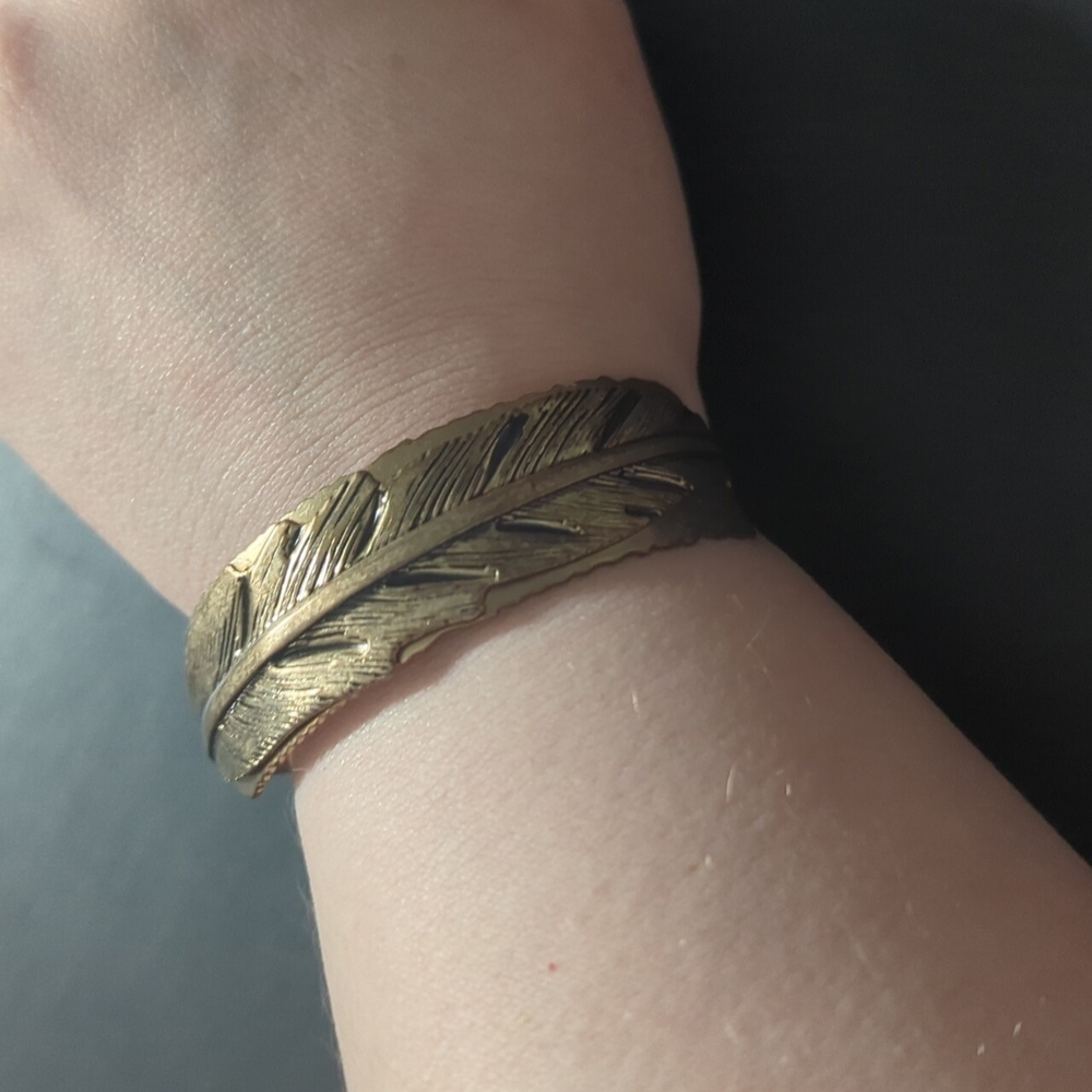 Antique Gold Tone Feather Open Cuff Bangle Statement Bracelet Antique Gold Tone